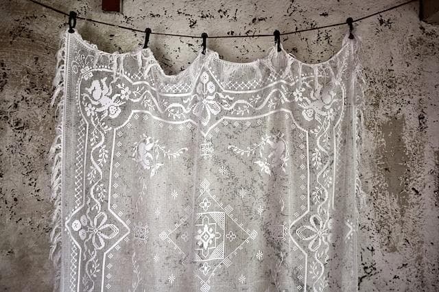 france 150c ８人のプットーと４人の蝶々とレースカーテン アンティーク