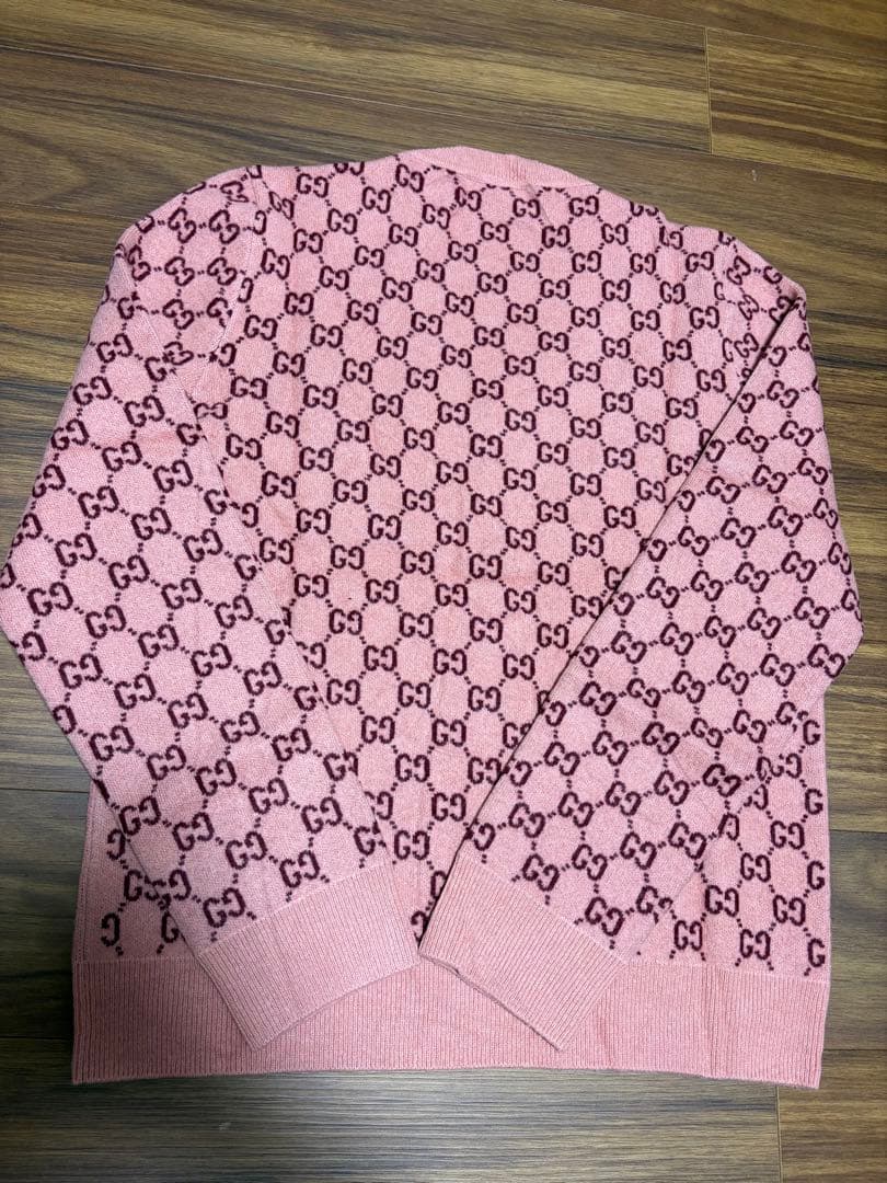 美品　GUCCI GGロゴ　ピンク Vネック ニットセーター