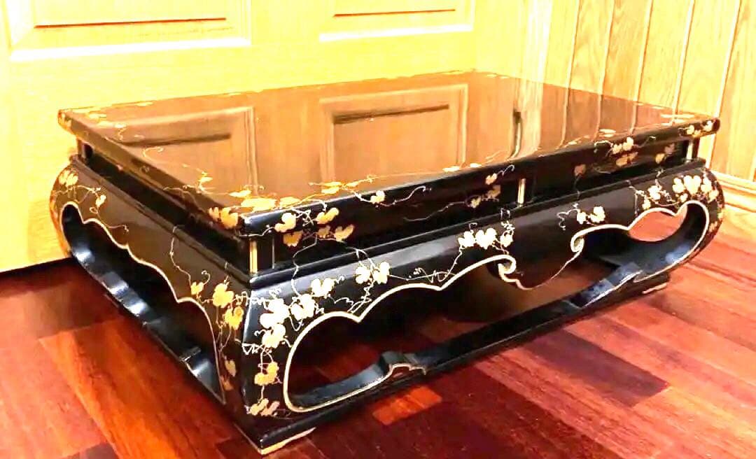 漆器、蒔絵の花台、大きい