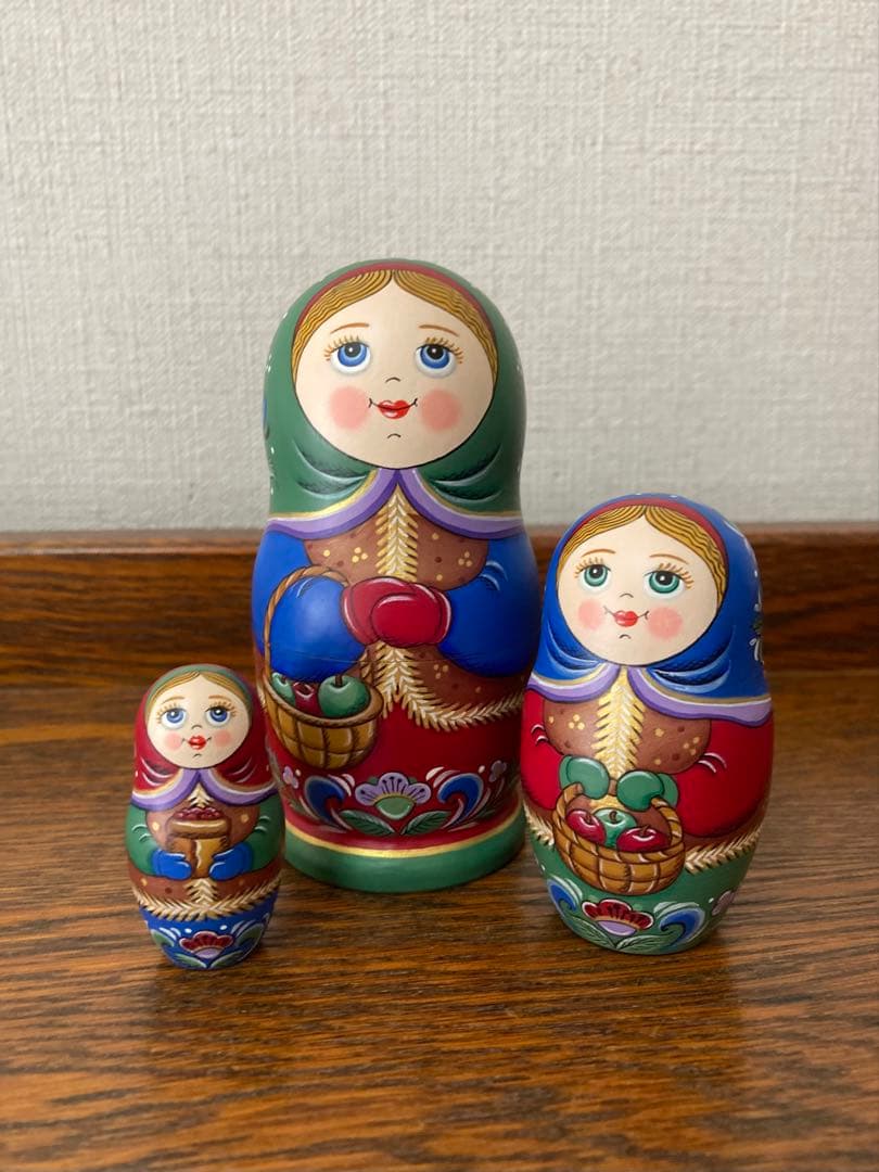 クリスマスセール♪ロシア雑貨☆冬マトリョーシカ3P『りんご ヤーブラカ』オリガ作