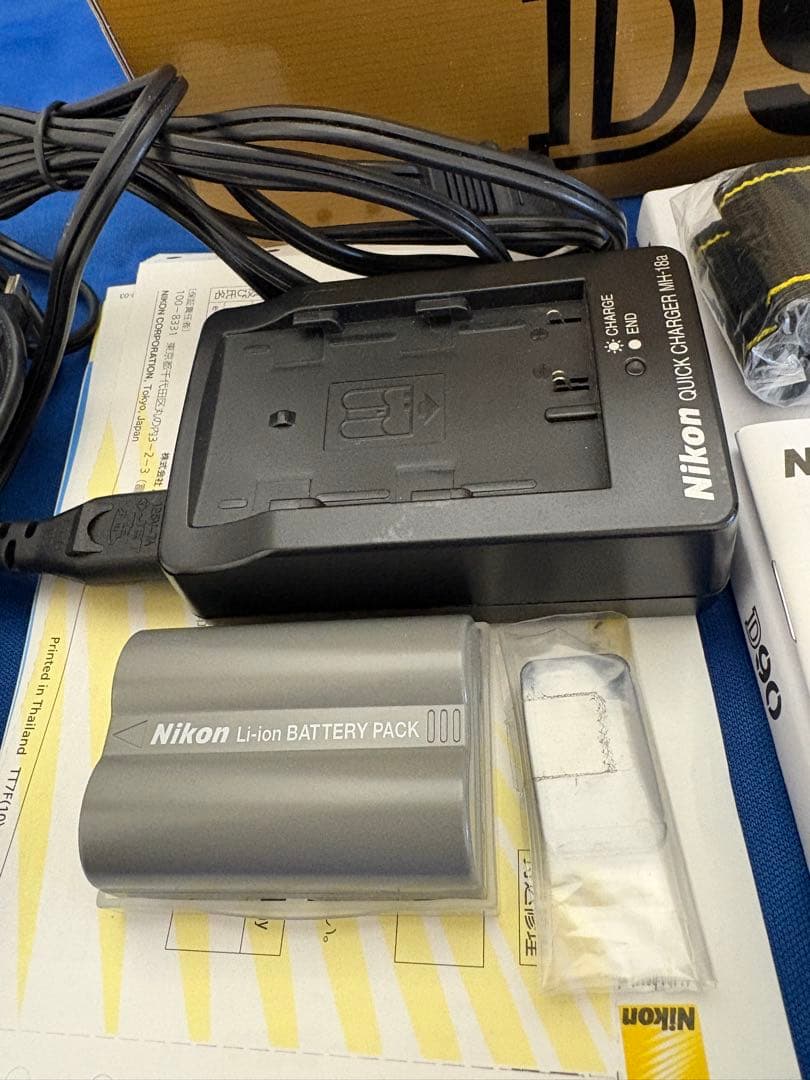 Nikon D90 ボディ ジャンク品 元箱・付属品多数 ERR表示