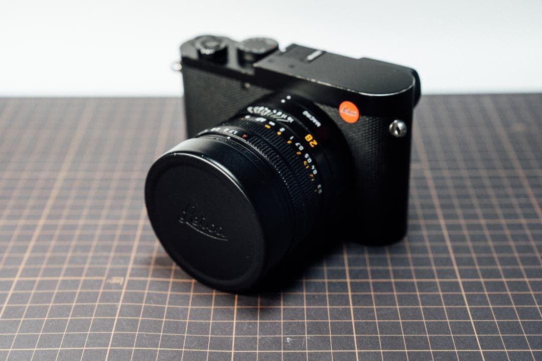 【早い者勝ち/値段交渉可/作例あり】LEICA Q2 + ハーフレザーカバー