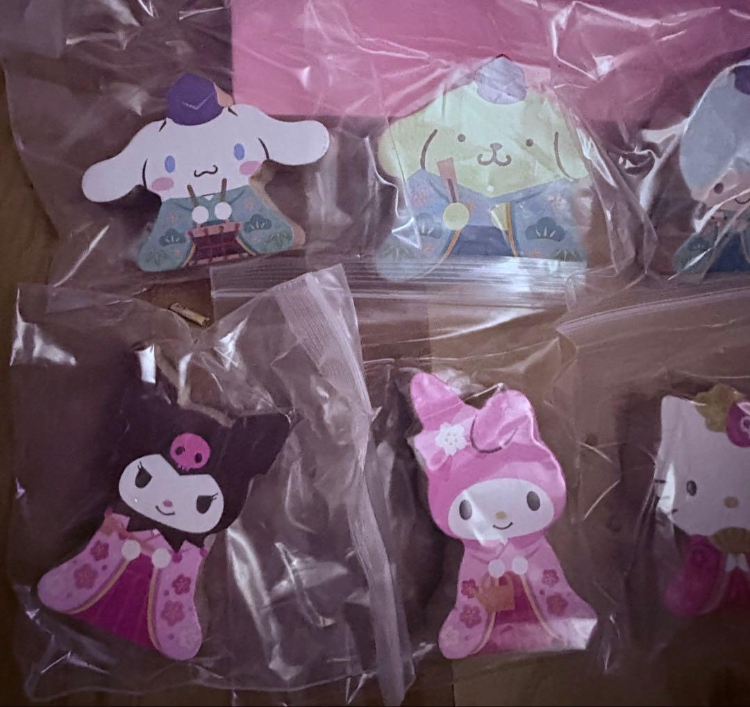 サンリオキャラクターズ　雛祭り　雛人形　木製　おひなさま