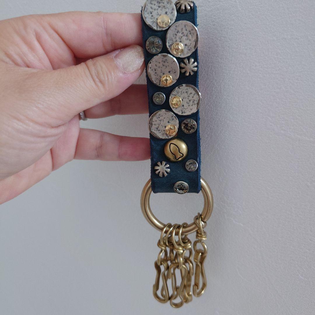 campomaggi ネイビー レザー キーホルダー スタッズ付き