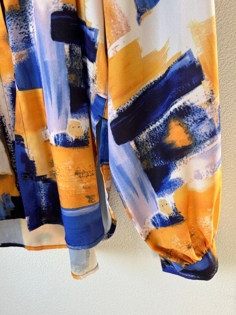 虜✨水彩プリント風ブラウス