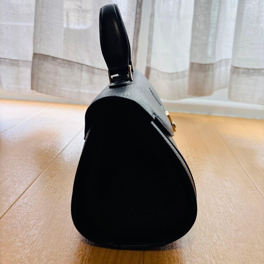 希少 美品 バーバリー 筒型 レザー ミニハンドバッグ ノバチェック　ブラック