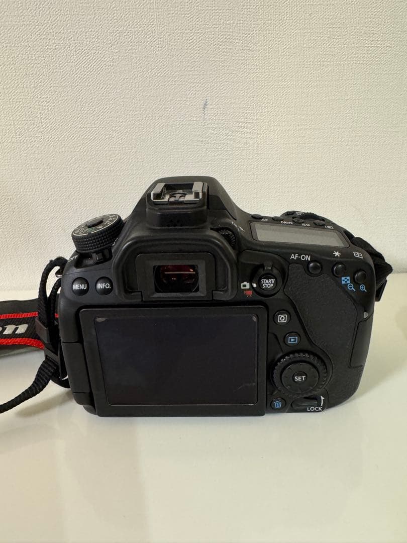 Canon EOS 80D デジタル一眼レフ 本体と付属品