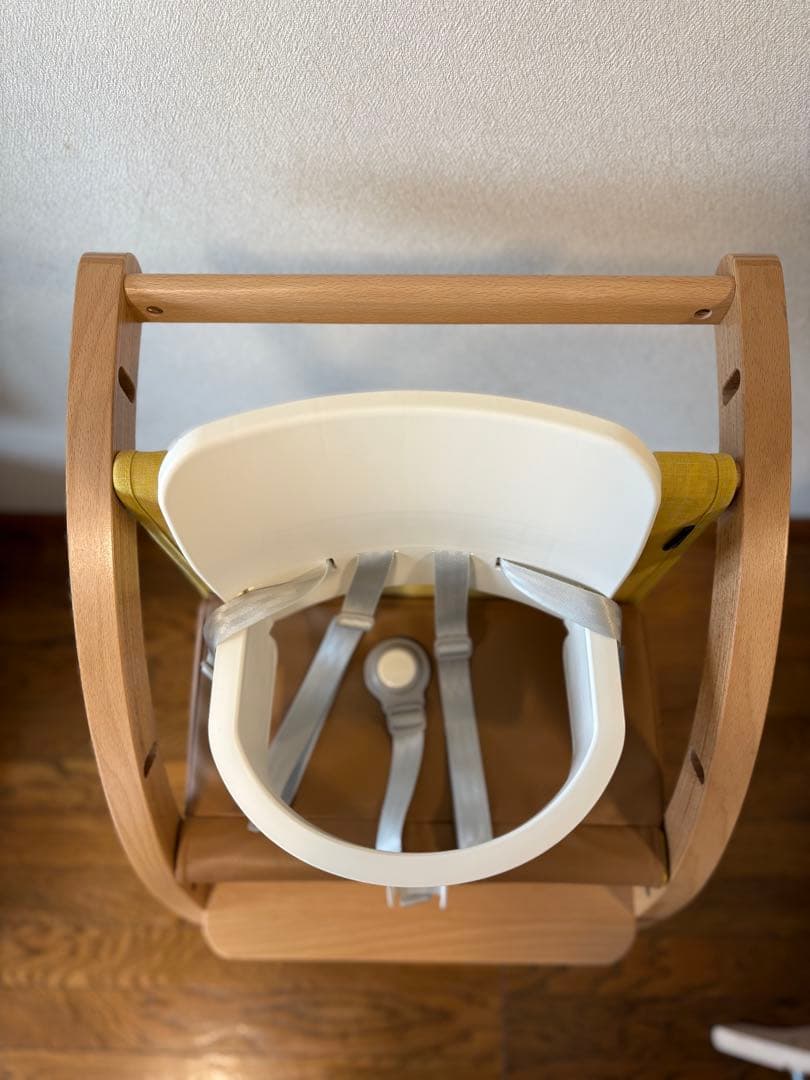 ファルスカ スクロールチェア One ミモザイエロー