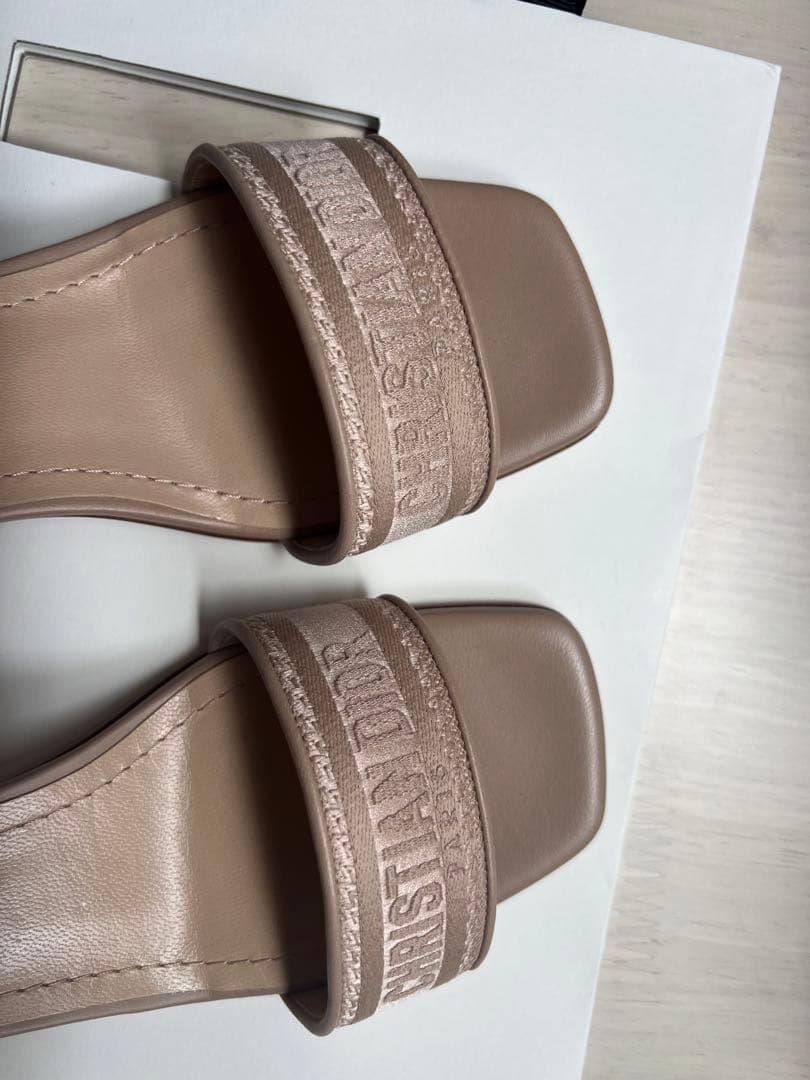 Dior サンダル DWAY ピンク