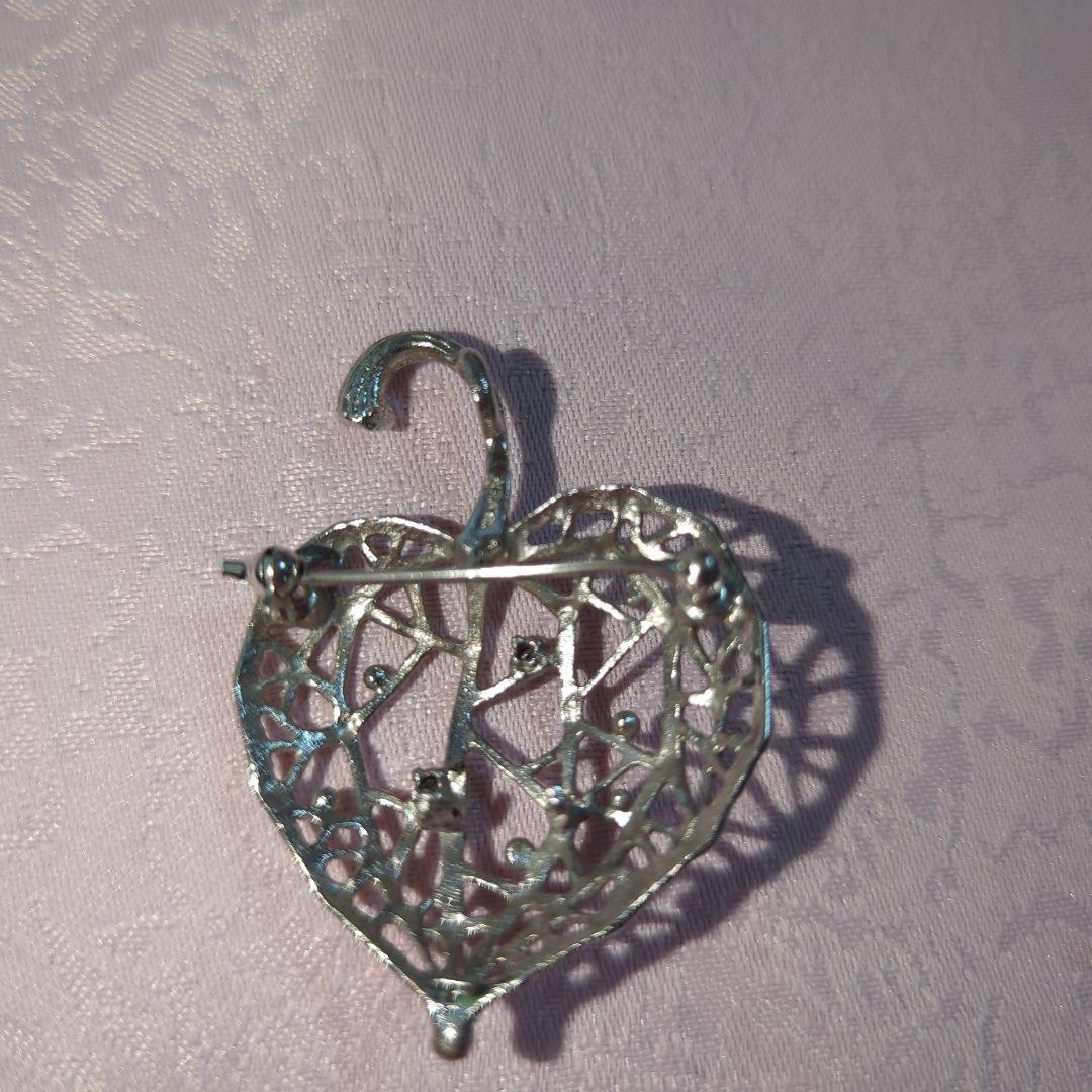 田崎真珠旧刻印ほおずき型透かしメレダイヤ入りデザインブローチ シルバー