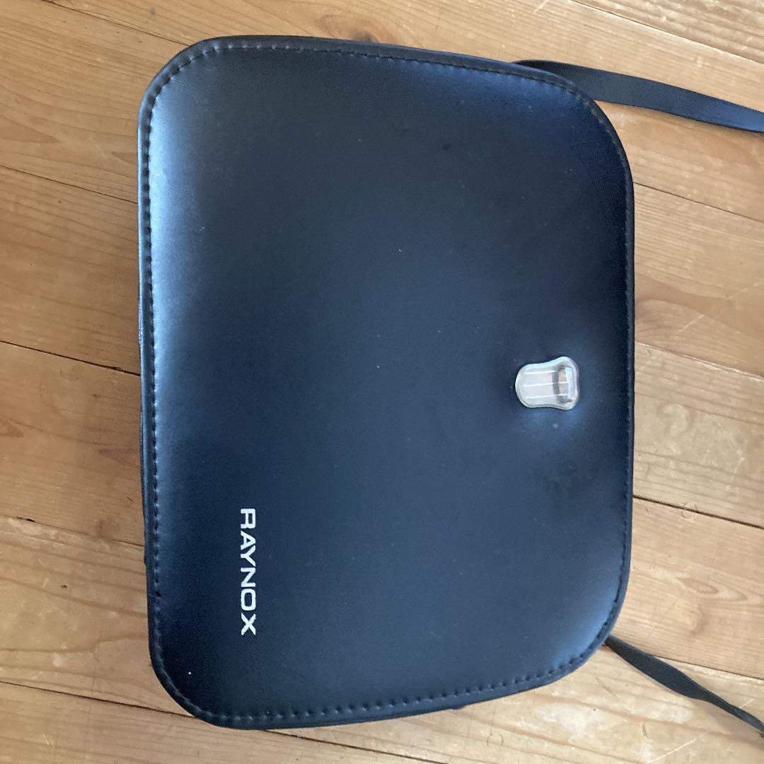 古い映写機とカメラ　reynox