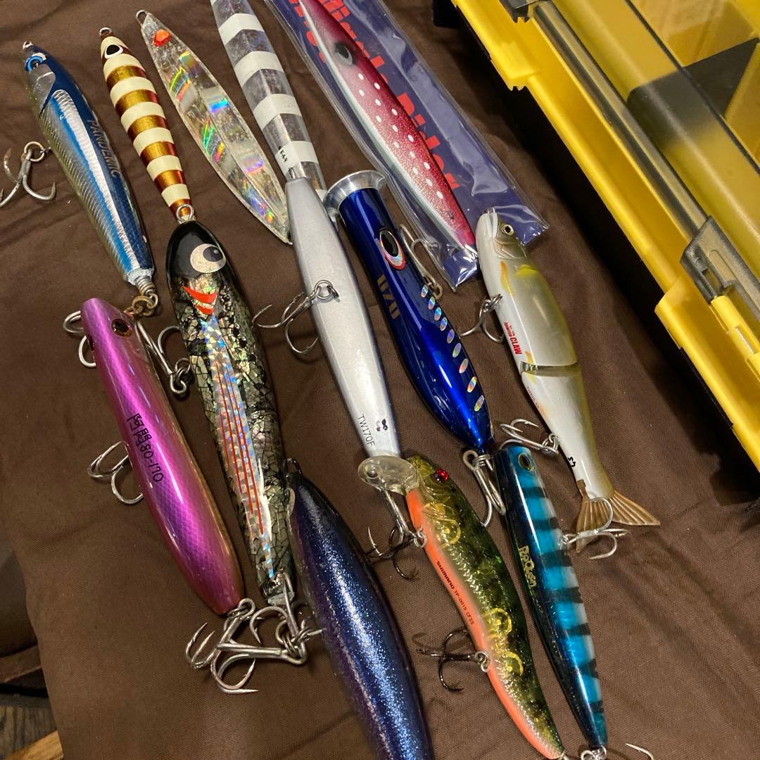 とにかく釣れる大物(青物等)用一軍ルアー メタルジグ 13個セット ケース付き