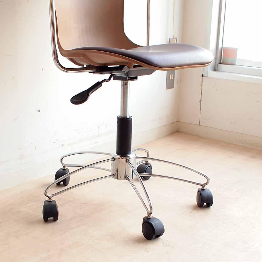 furmax デスクチェア A アーム付きワークチェア ZR24299