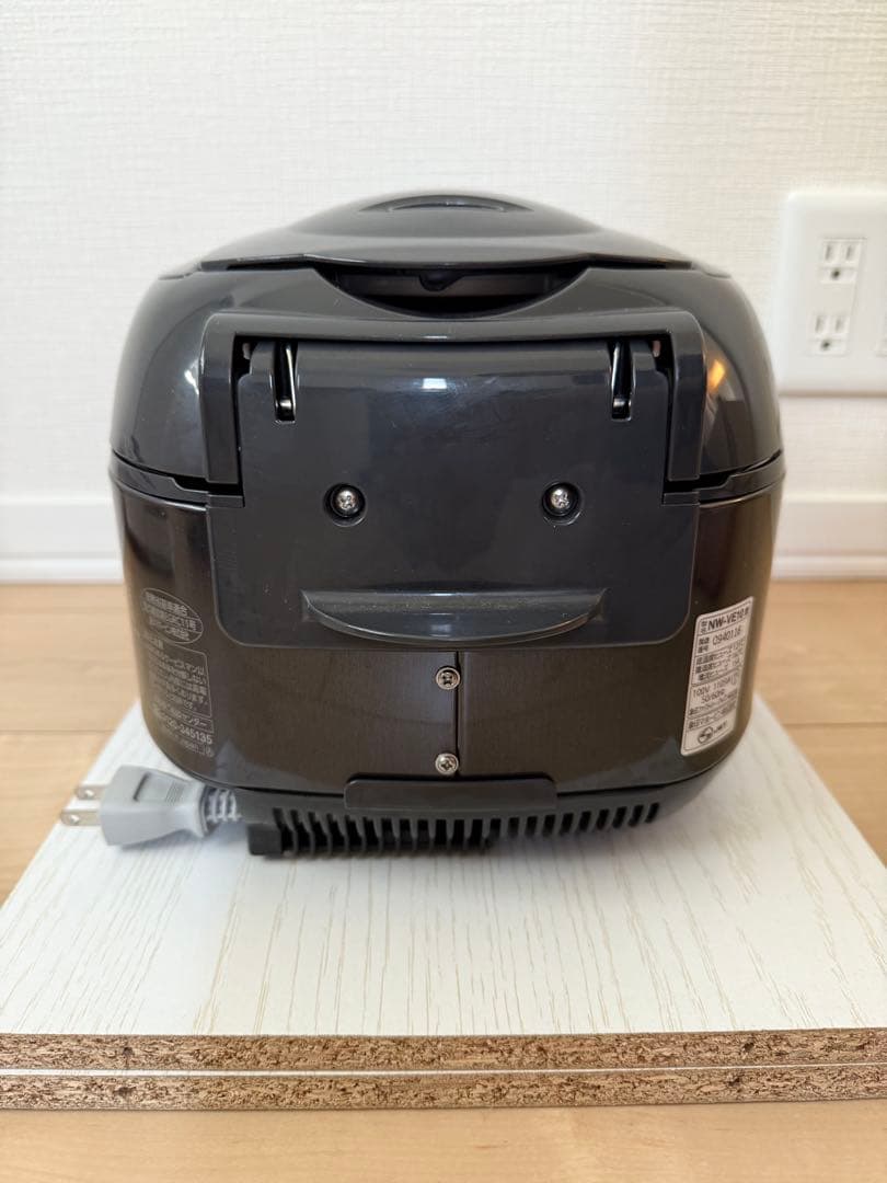 象印 炊飯器 5.5合炊き　NW-VE10型