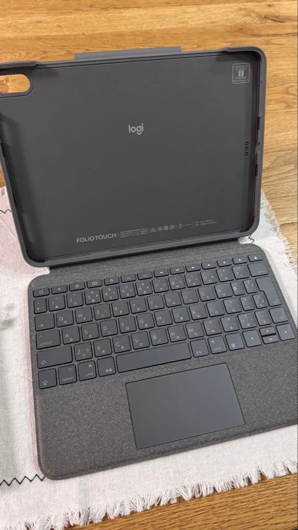 Logicool FOLIO TOUCH iPad Air用ケース
