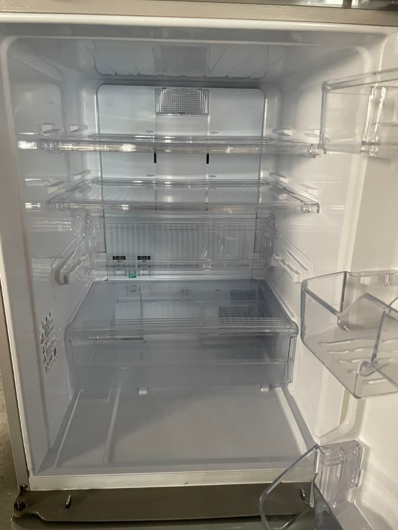 031104 SHARP ノンフロン冷凍冷蔵庫　SJ-W352E-S