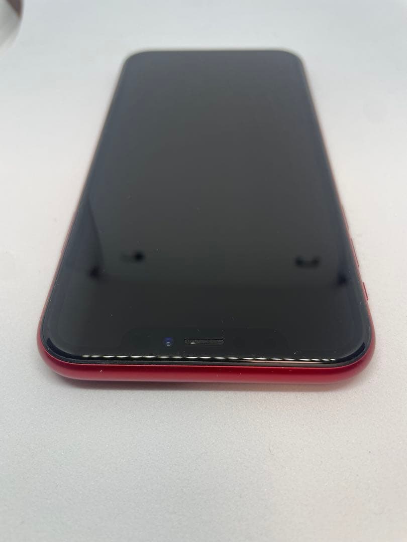 レッド iPhone XR 本体