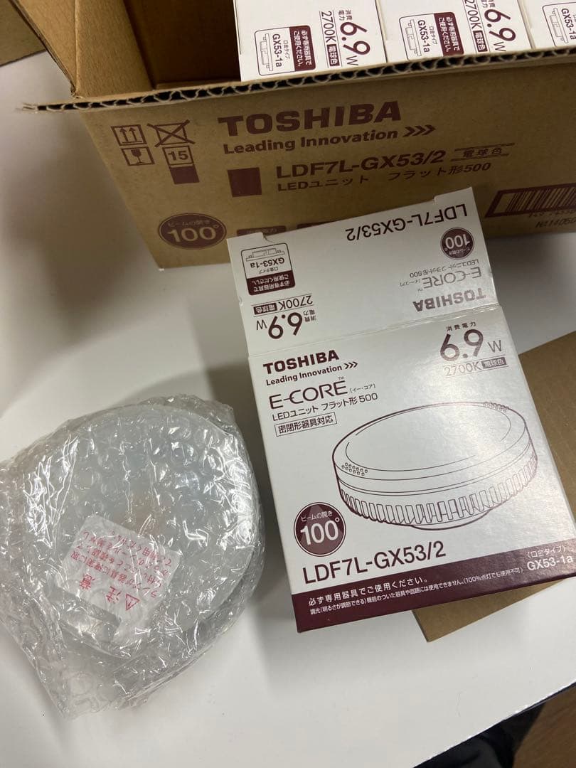 TOSHIBA ダウンライト LEDD8500-HS & LED電球 6.9W