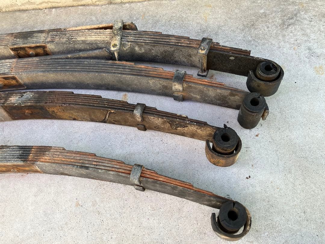 純正リーフサスペンション、ランクル４０用