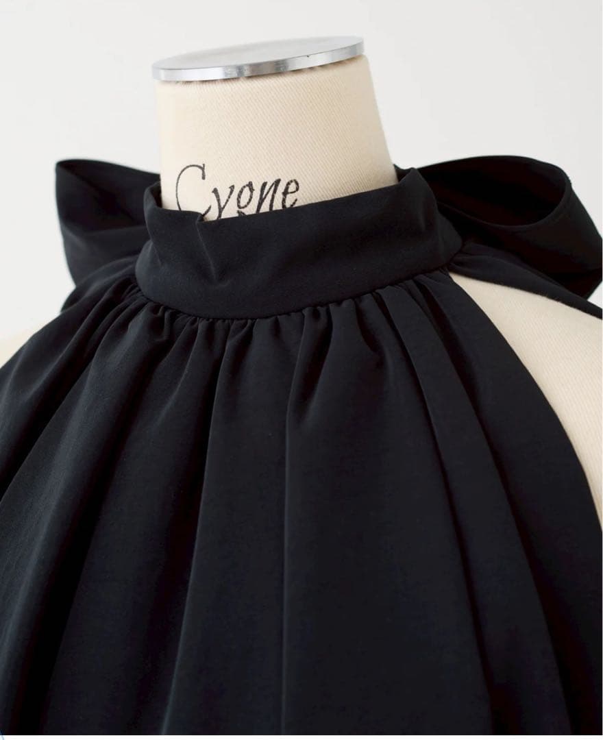 Cygne バルーントップス Pauline ブラック