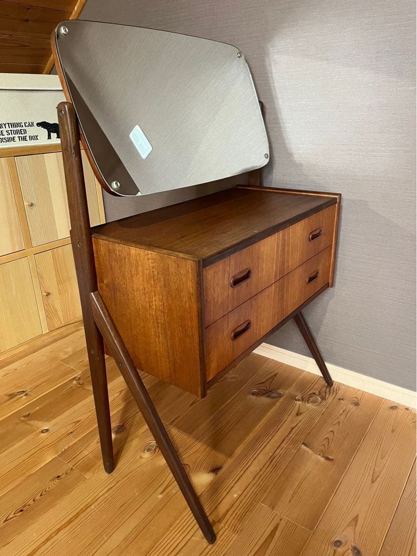 デンマーク製　チーク材　ビンテージドレッサー