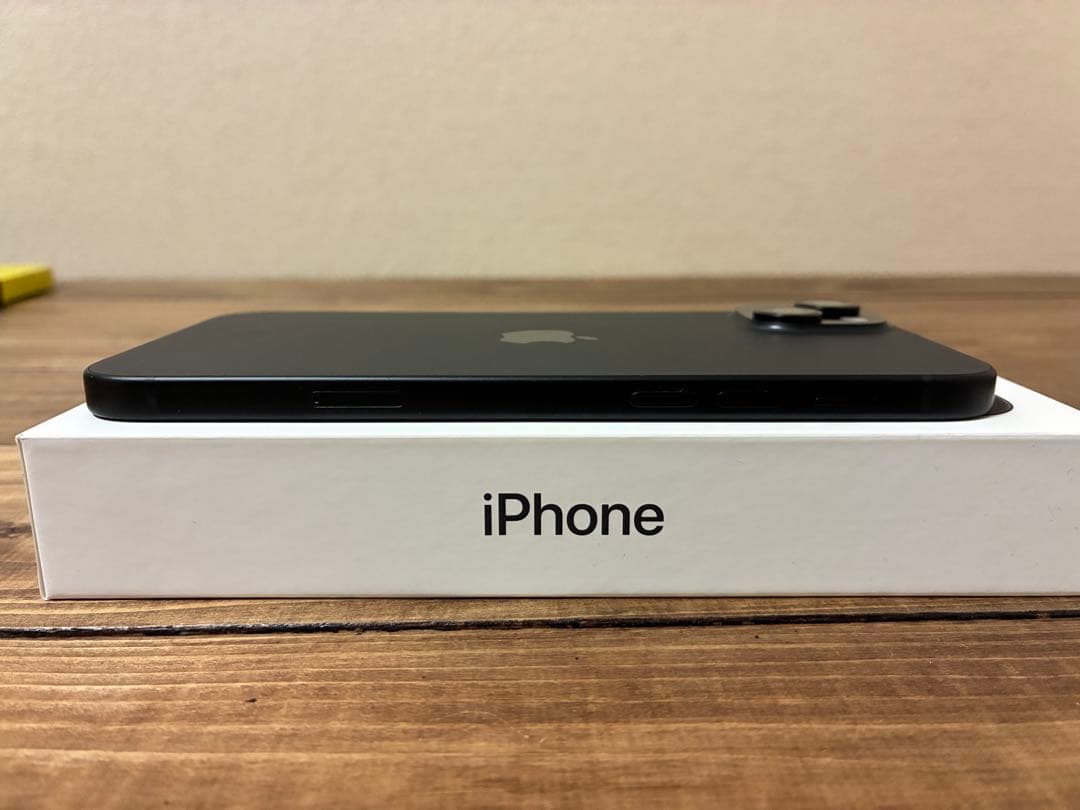 Apple iPhone 15 plus ブラック 128GB 本体 美品