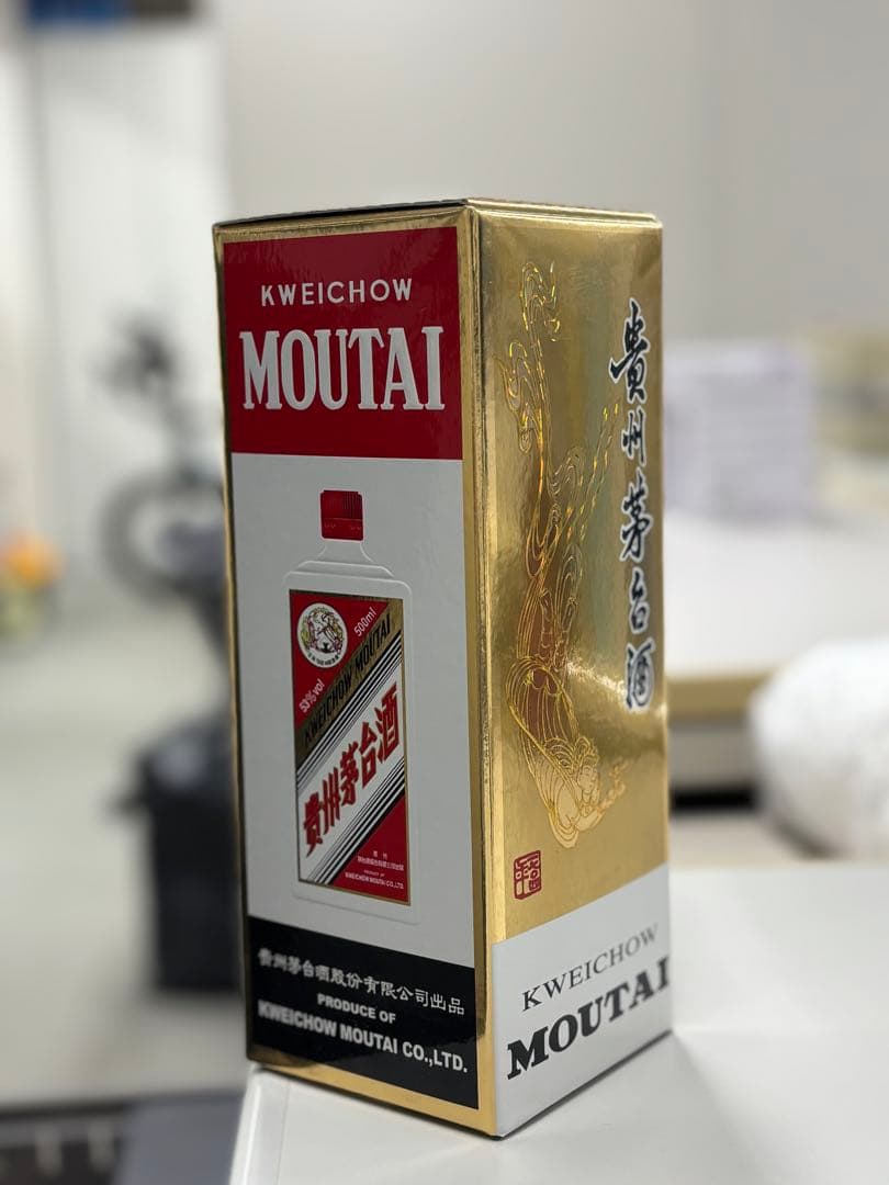 Kweichow Moutai 中国酒 金色パッケージ
