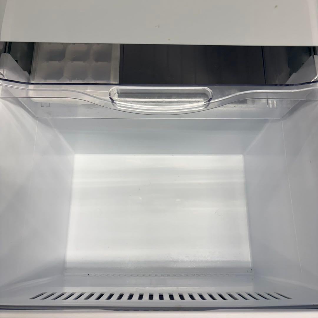 703 日立　中型冷蔵庫　大型　小型　一人暮らし　3ドア　右開き　スリムサイズ