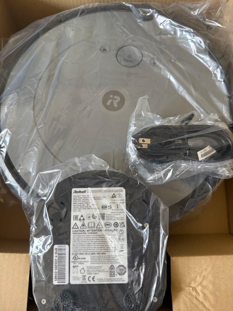 新品同様　iRobot Roomba ロボット掃除機　i2