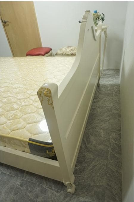 お値下げ！　ロココ調　アイボリーゴールド　ダブルベッド