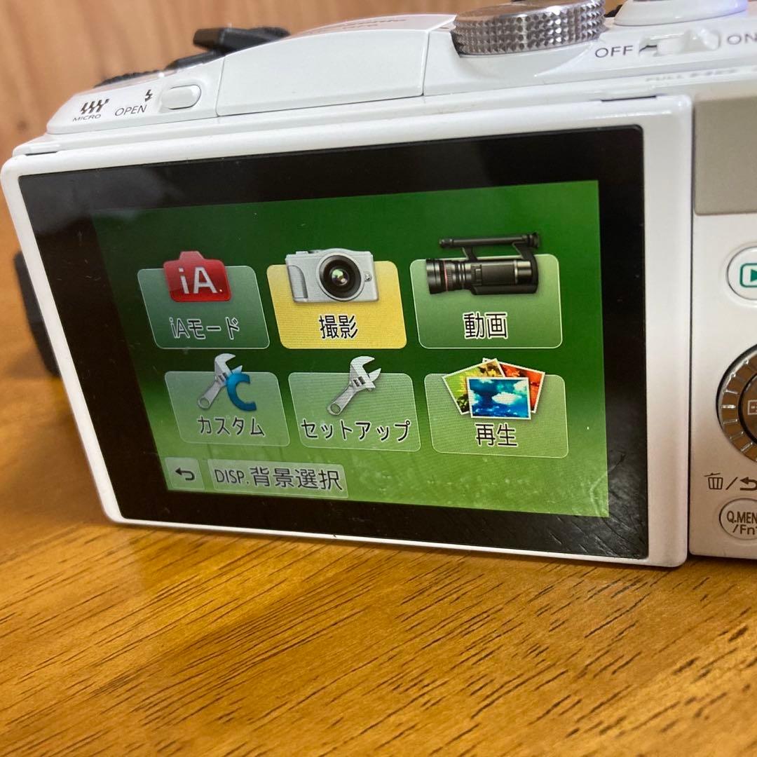 Panasonic LUMIX GF6 DMC-GF6 ホワイト