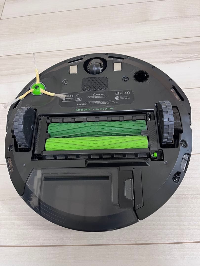 ロボット掃除機　ルンバ　Roomba i7