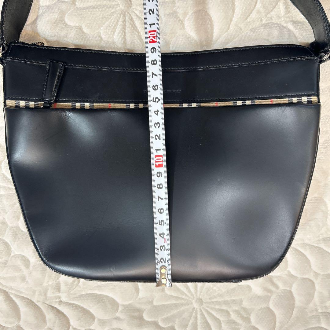 バーバリー　ショルダーバッグ　ノバチェック　肩がけ　レザー　キャンバス　ブラック