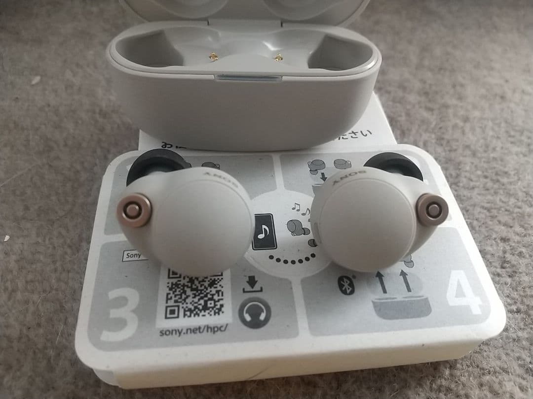 Sony WF-1000XM4 ワイヤレスイヤホン 箱説書明付 イヤホンのみ新品