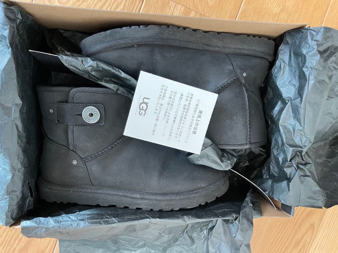 展示品　未使用　UGGブーツ（Beni 25cm）箱付き