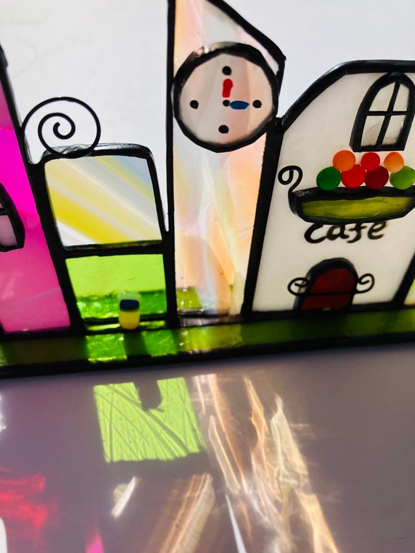 ステンドグラス　ガス燈が並ぶ街並み＆雪の街並み