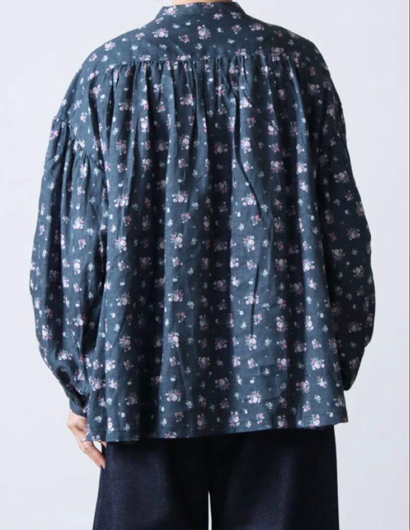 ◼︎新品　ICHI Antiquites リネンフローラルパターンピンタックシャツ