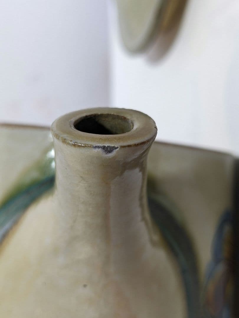 ♦民藝 琉球焼 緑釉流し掛け 箆彫り 草花文 水注 ポット 沖縄 やちむん骨董品