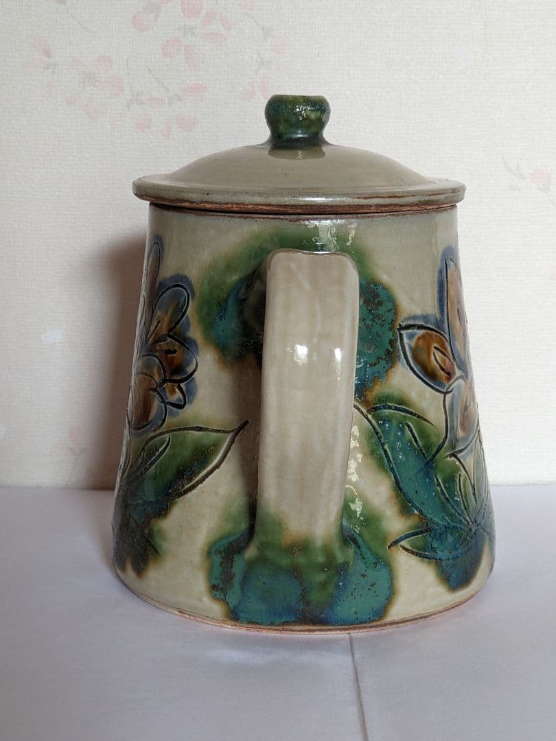 ♦民藝 琉球焼 緑釉流し掛け 箆彫り 草花文 水注 ポット 沖縄 やちむん骨董品