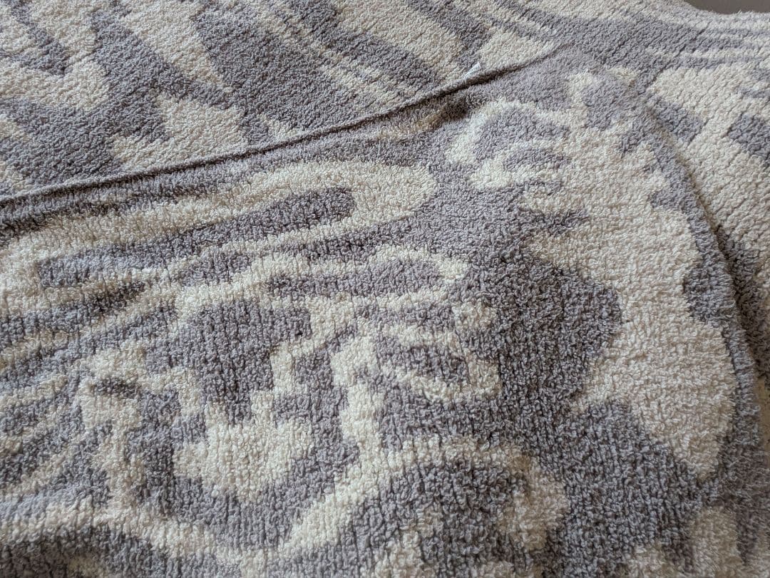 カシウエア　ダマスク柄　ベット用毛布