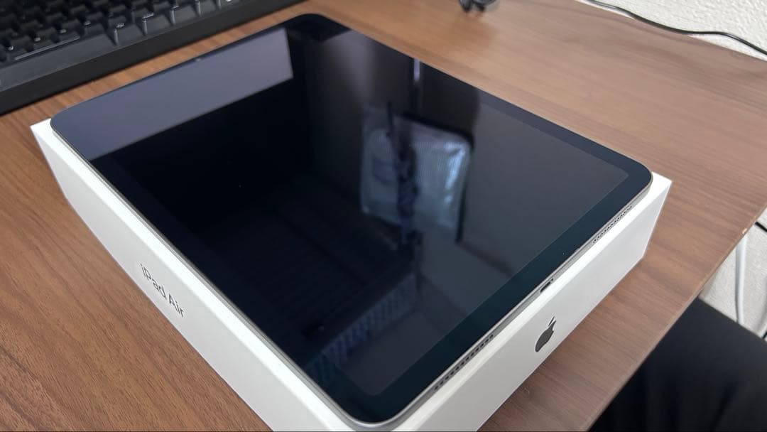 Apple iPad Air(第5世代)64GB【バッテリー最大容量100%】