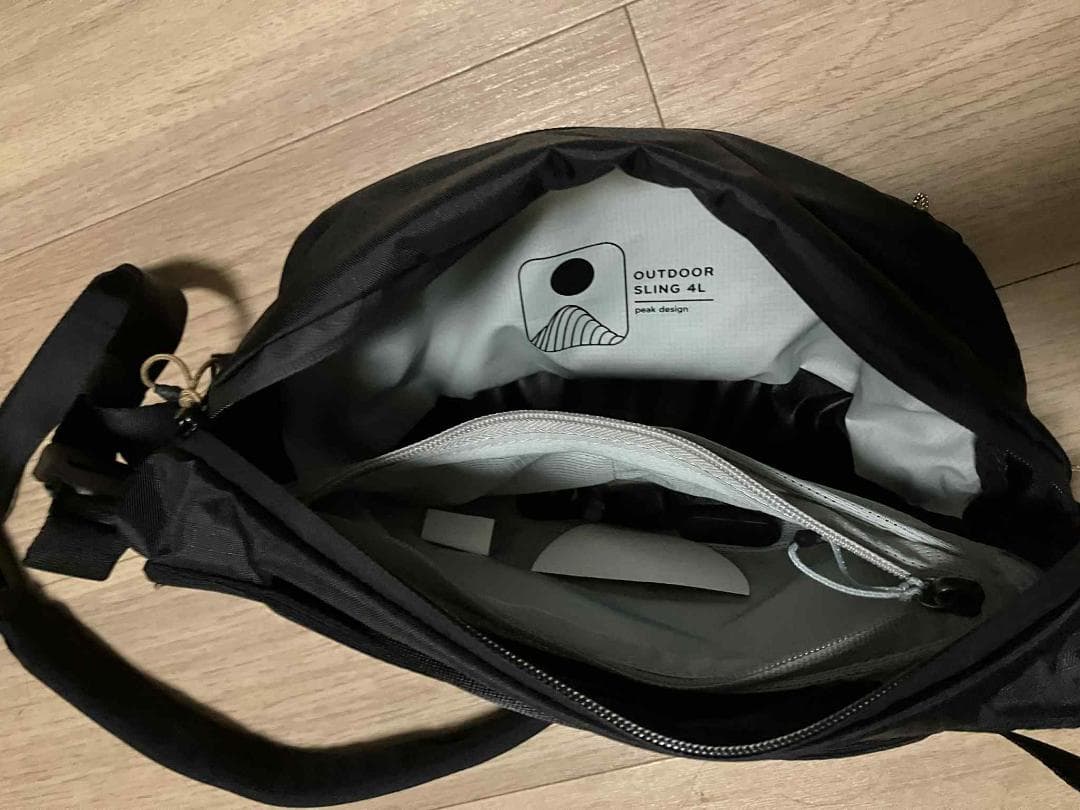 ボディバッグ・ウエストポーチ Peak Design Outdoor Sling 4L Black