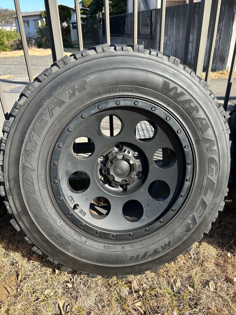 fjクルーザー グッドイヤー　16インチ　アルミ　MT ハイラックス