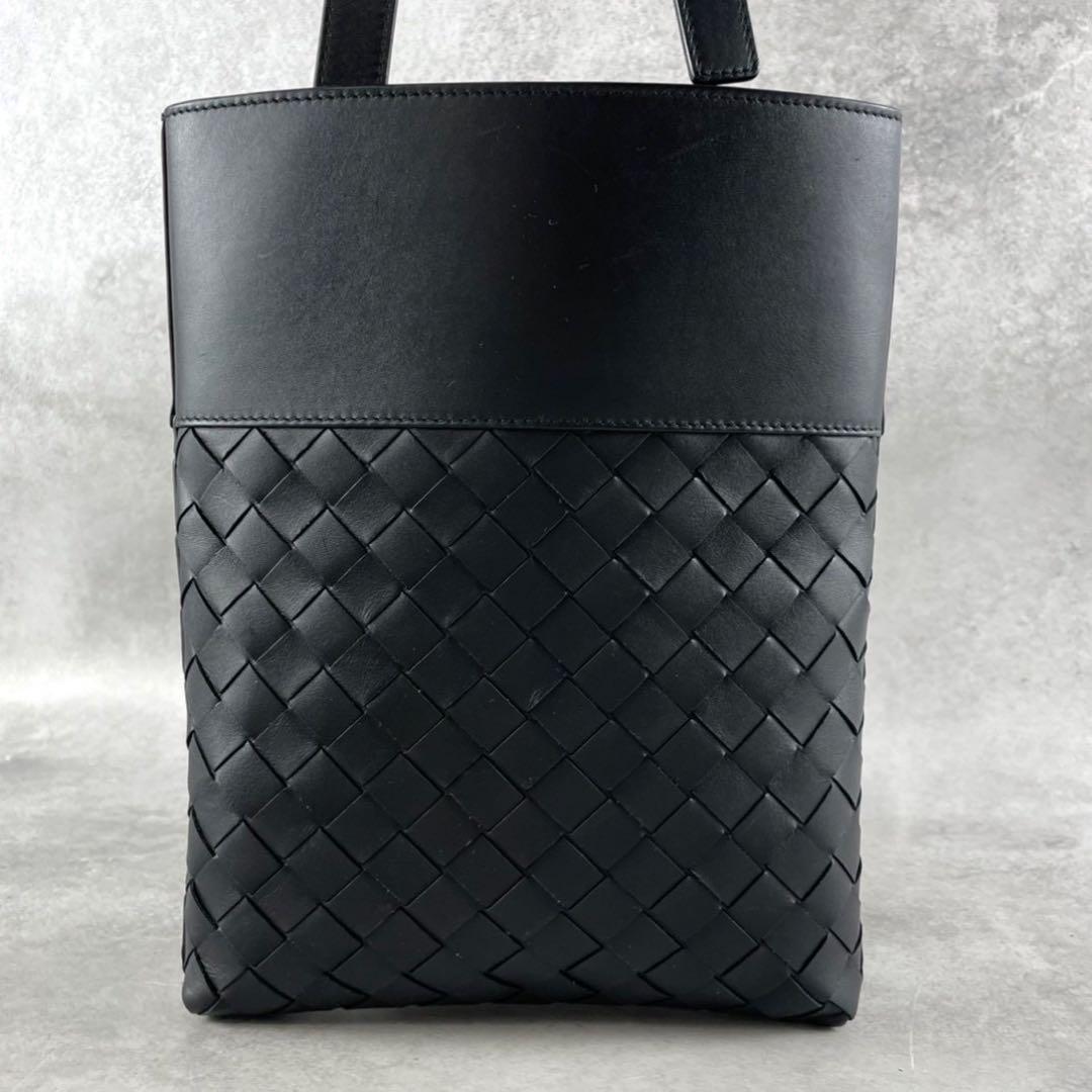 ボッテガヴェネタ イントレチャート ショルダーバッグ 611357 カーフレザー