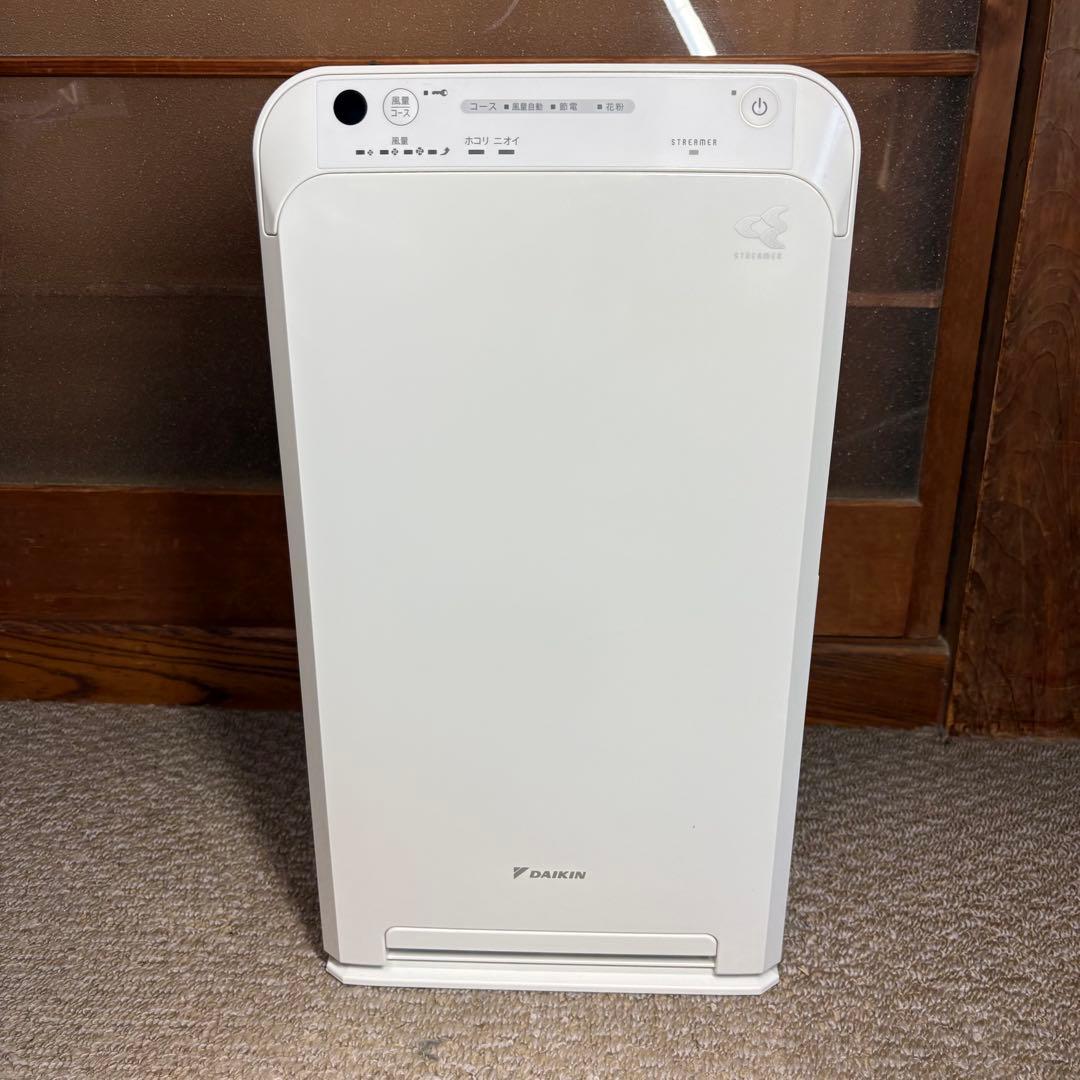美品 ダイキン空気洗浄機 MC55YBK-W 2022年製 DAIKIN