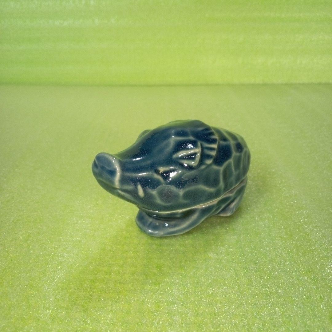 イノシシ型香合　干支香合　レア　希少　香を収納する蓋付きの小さな容器　陶器製？