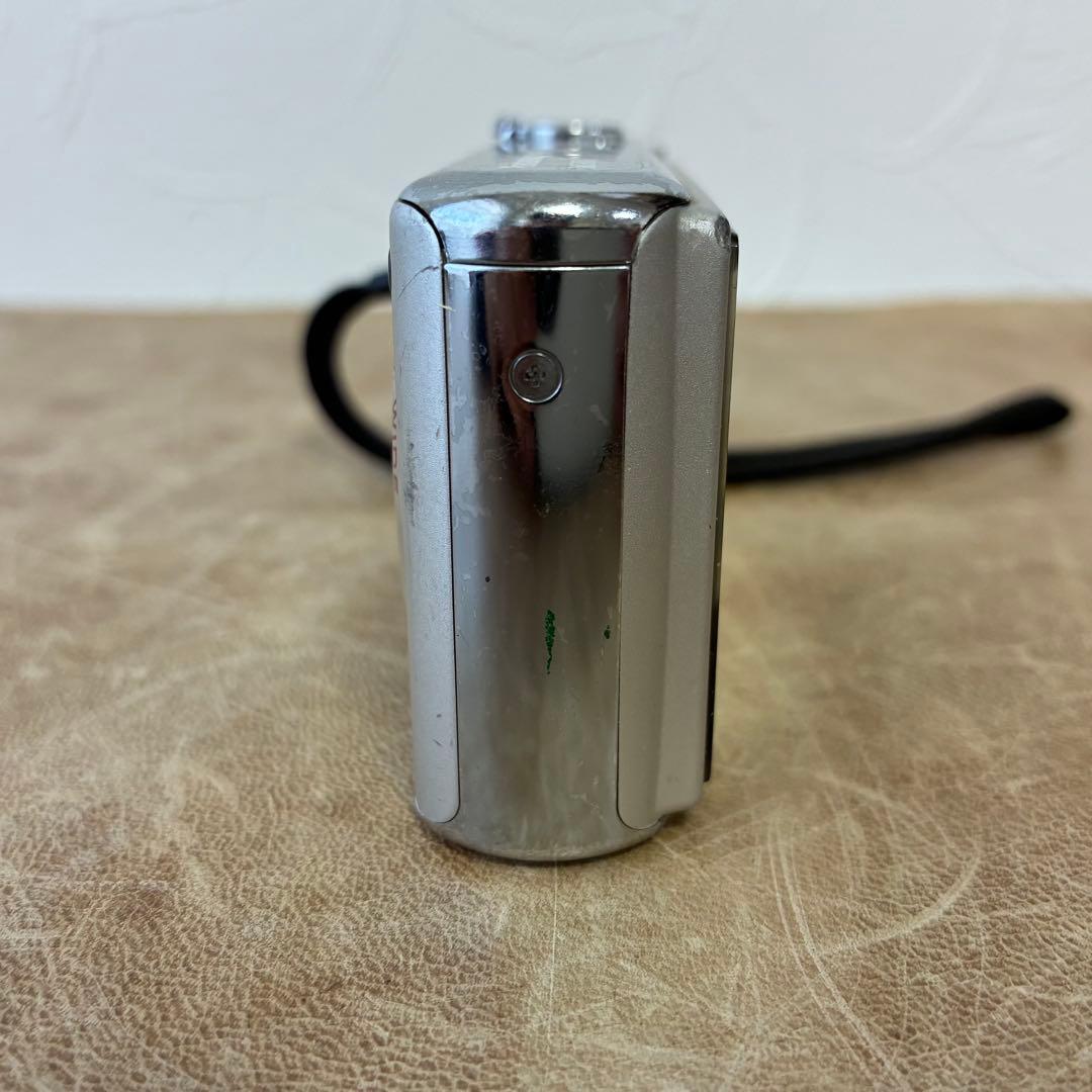 デジタルカメラ　パナソニック　LUMIX DMC-FX01　充電器付　中古品