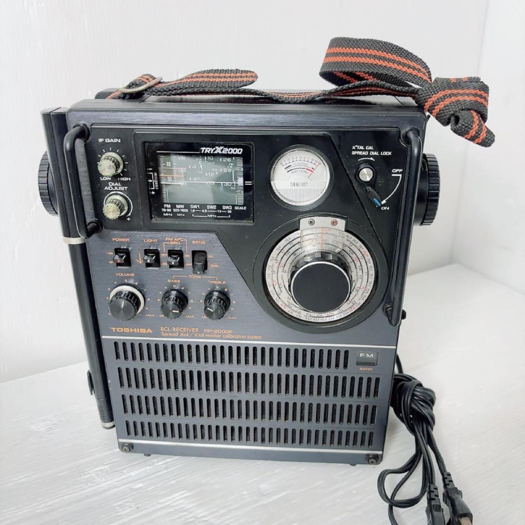 動作品　東芝　ラジオ　電源コード付き RP-2000F