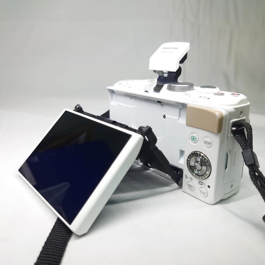 パナソニック LUMIX DMC-GF6 ホワイト 一眼レフカメラ 動作確認済み
