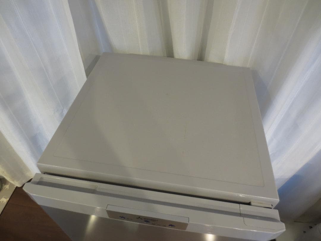 【もんた】三菱冷蔵庫 MF-U12D-S